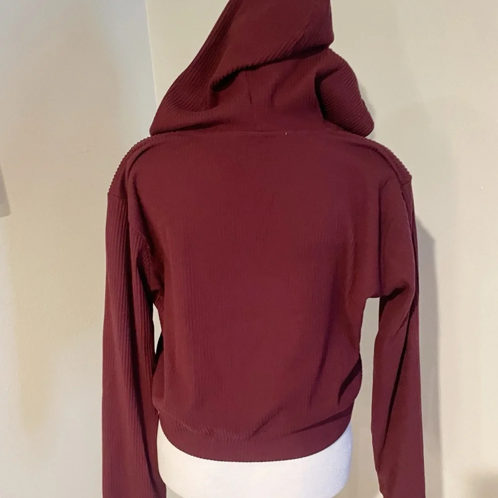 Women's Burgundy Ribbed Hoodie and Pants Set - Picture 4 of 7
